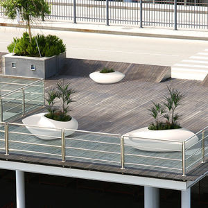 banco para espaço público de design original 1