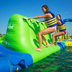 jogo inflável para piscina pública