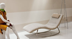 chaise longue contemporânea