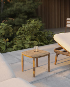 mesa lateral contemporânea