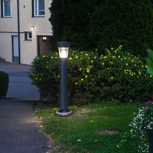 poste balizador de iluminação para espaços públicos 1