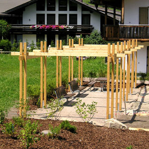 pérgola apoiada em parede