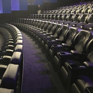poltrona de cinema em tecido 1