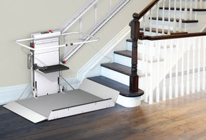 plataforma elevatória para escadas para pessoas com mobilidade reduzida