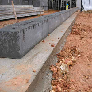 bloco de concreto maciço