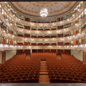 poltrona de auditório contemporânea 1