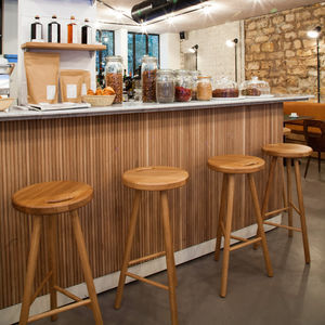 banqueta alta de design escandinavo