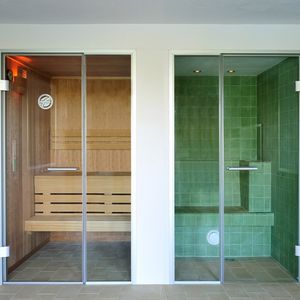 banho de vapor com chuveiro integrado