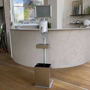 dispenser de álcool em gel de piso