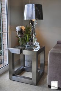 mesa lateral contemporânea