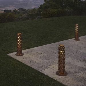 poste balizador de iluminação de jardim