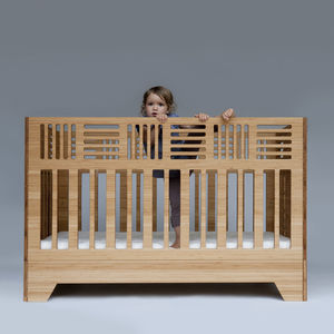 cama de bebê contemporânea 1