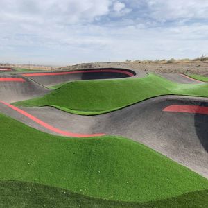 pista de pump track para bike park