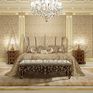 banco de pé de cama de estilo Baroco