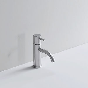misturador monocomando para lavatório / de bancada / metálico / 1 furo