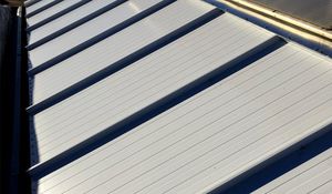 painel sanduíche para telhado