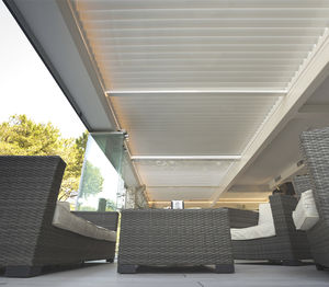 pérgola apoiada em parede