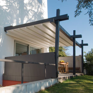 pérgola apoiada em parede