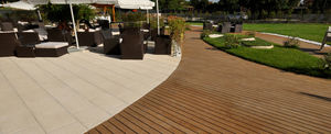 tábuas de deck em madeira