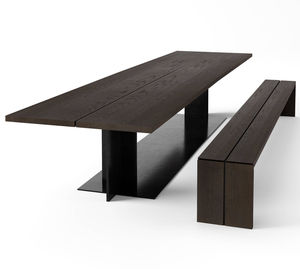 conjunto de mesa e bancos contemporâneo