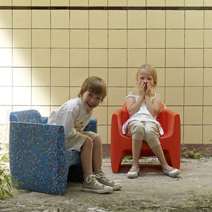 poltrona contemporânea / de polímero / infantil / de jardim