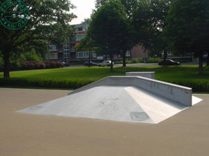 pista tipo pirâmide para skatepark