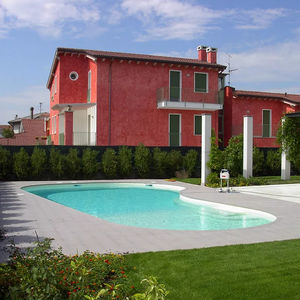 piscina com transbordo