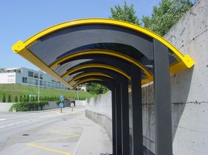 abrigo de ônibus em alumínio