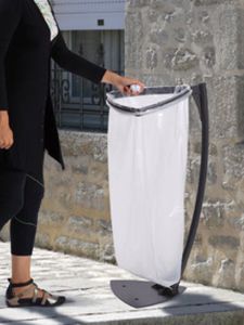 suporte de saco de lixo público