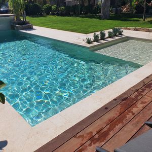 borda de piscina em grés porcelanato 1