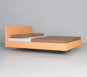 cama flutuante / de casal / contemporânea / com cabeceira