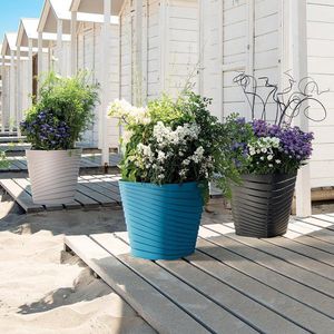 vaso de jardim em material plástico