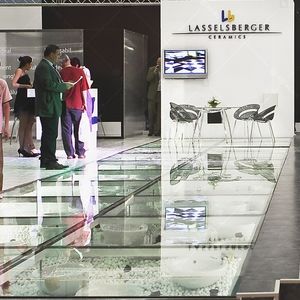 revestimento de piso em vidro