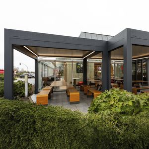pérgola apoiada em parede