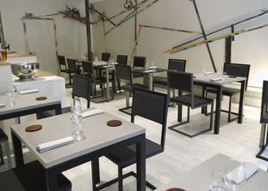 cadeira de restaurante contemporânea