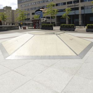 pista tipo pirâmide para skatepark