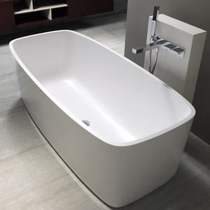 banheira freestanding / oval / em compósito