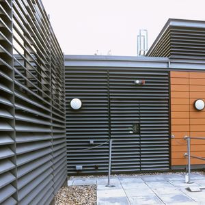 grelha de ventilação metálica