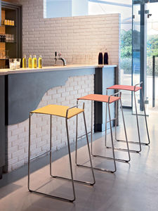 banqueta alta contemporânea