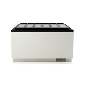 vitrina refrigerada com cubas