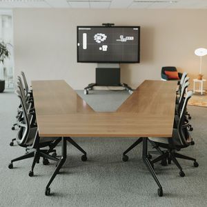 mesa para treinamento contemporânea
