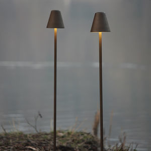 poste balizador de iluminação de jardim