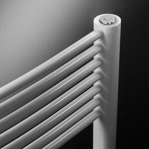 aquecedor de toalhas a água quente / em aço inoxidável / contemporâneo / para banheiro