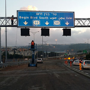 placa de sinalização viária de mensagem variável