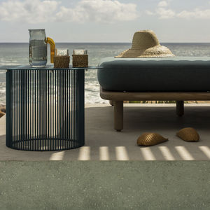 mesa lateral contemporânea
