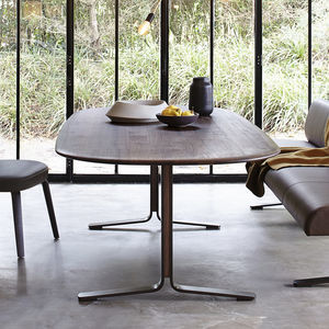 mesa de conferências contemporânea