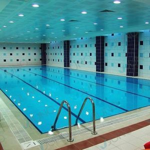 piscina pré-fabricada