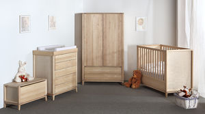quarto infantil marrom / de bebê