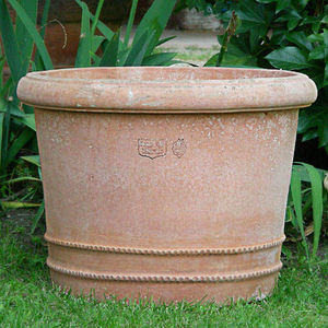 vaso de jardim em terracota