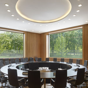 mesa de conferências contemporânea